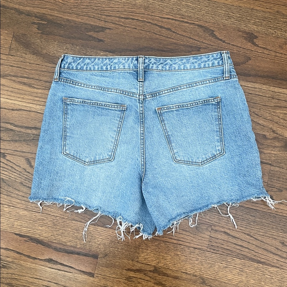 Universal Thread High-Rise Vintage Midi Raw Frayed Hem Jean Shorts - Picture 3 of 6